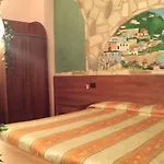 Ginevra Hotel *