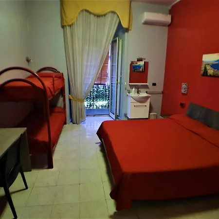 지네브라 호텔 *