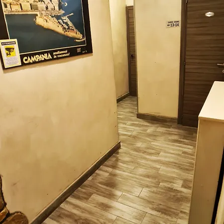 지네브라 호텔 *