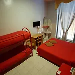 吉尼维拉酒店 酒店 *