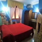 吉尼维拉酒店 *
