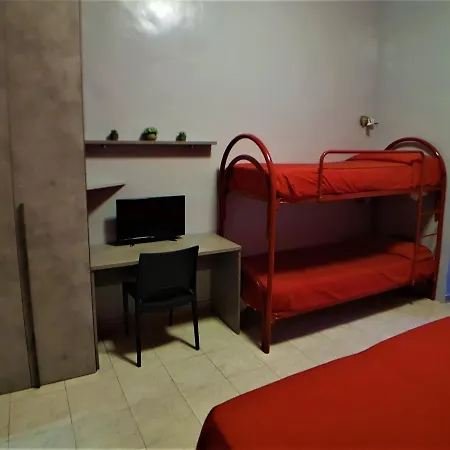 Ginevra Hotel Nápoles