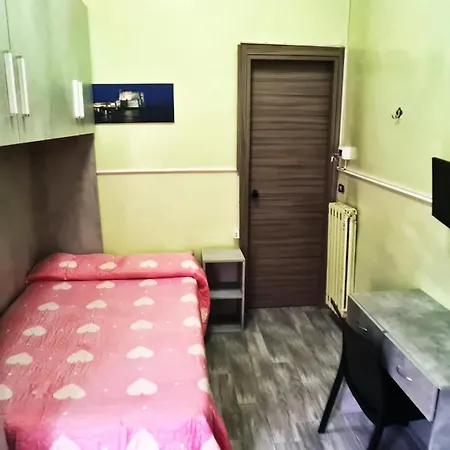 Ginevra Hotel *