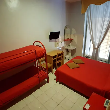 Ginevra Hotel *